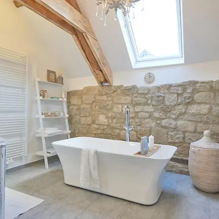 Tatil Evi In With Swimming Pool *