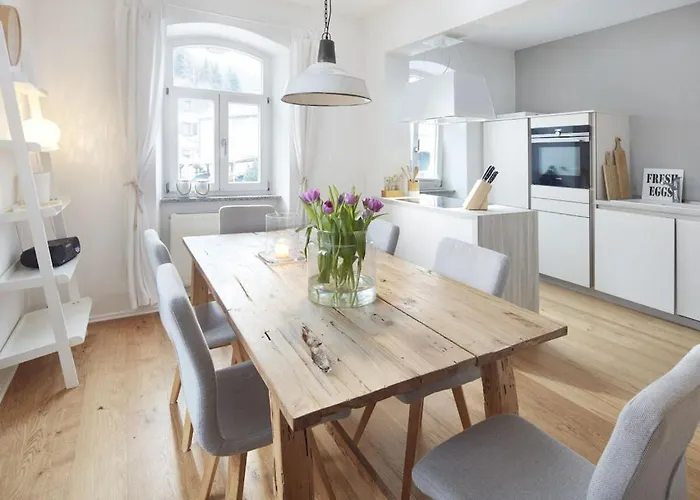 בית נופש In With Swimming Pool